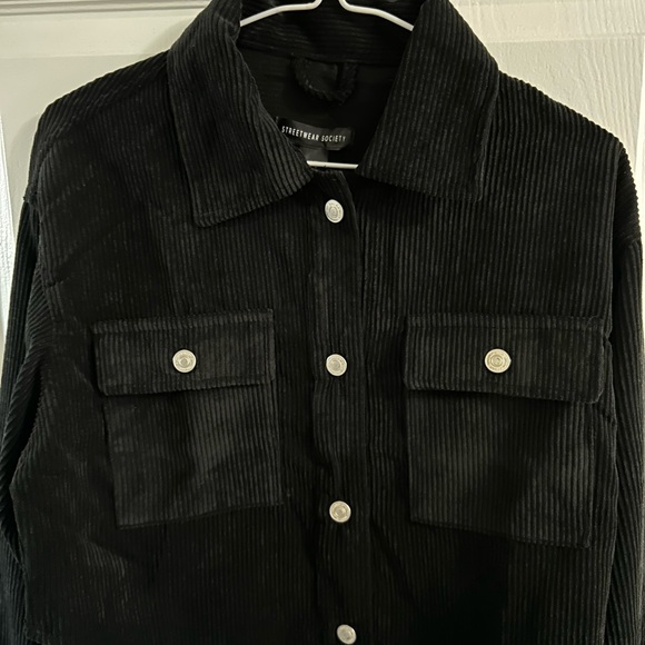 Cropped button up - Picture 2 of 3